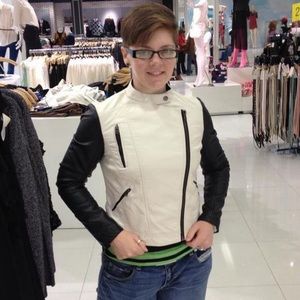 Meet your Posher, Ashlee